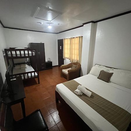 Subiza Beach Resort Olongapo Exterior foto