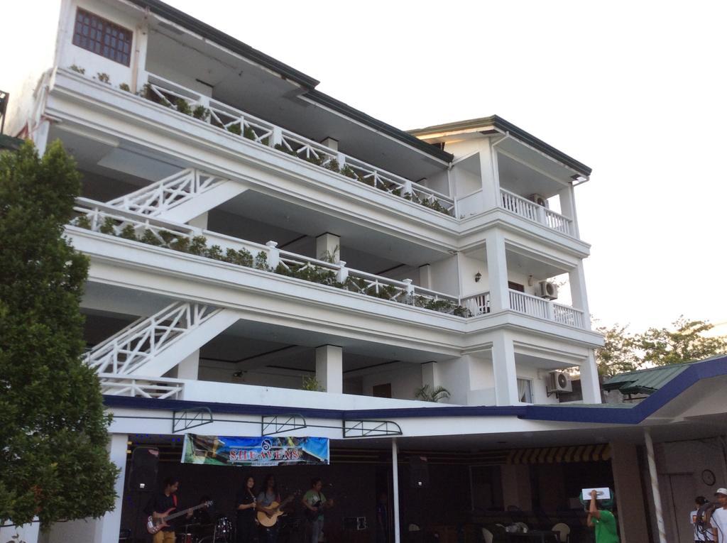 Subiza Beach Resort Olongapo Exterior foto