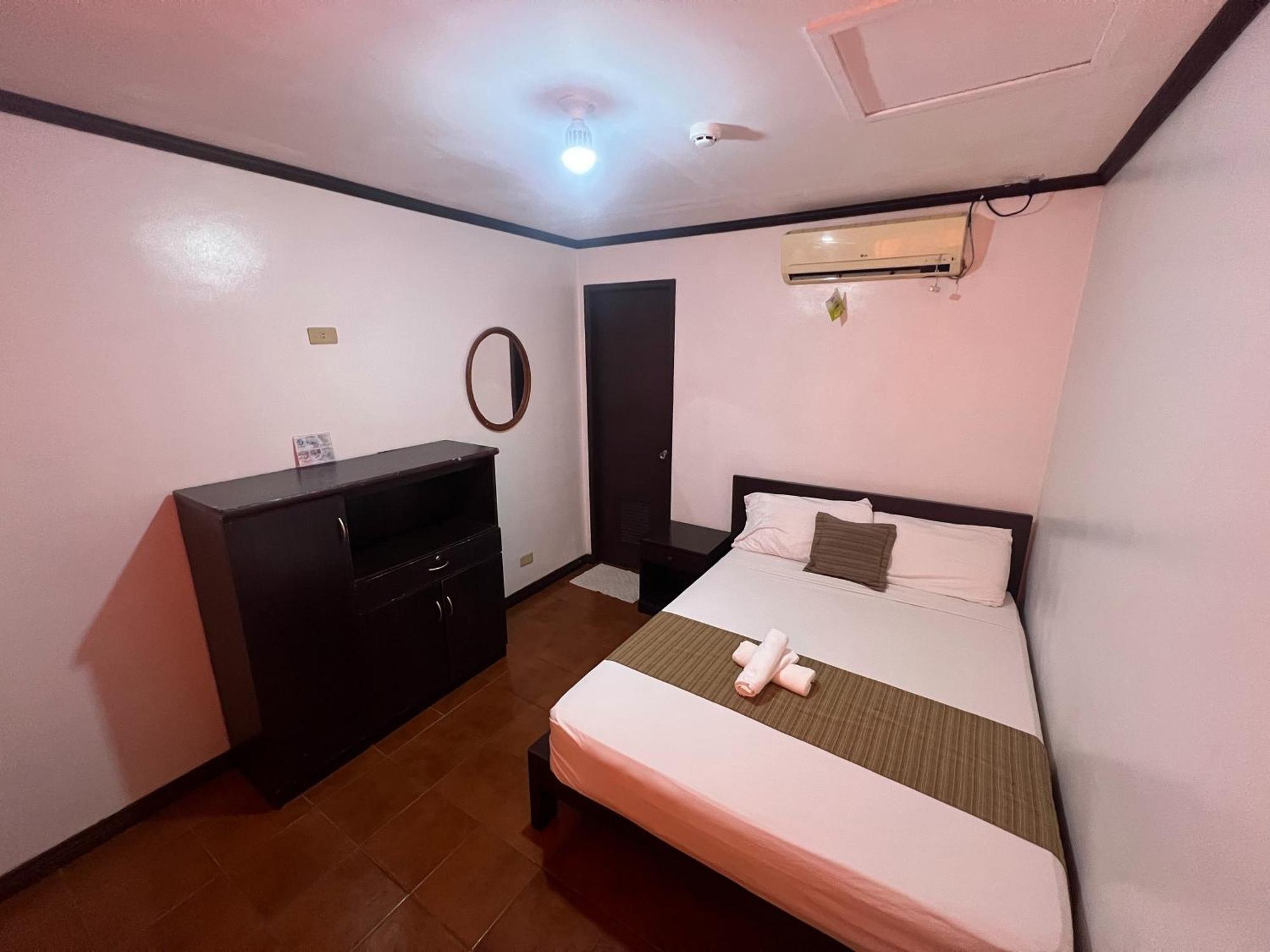 Subiza Beach Resort Olongapo Exterior foto