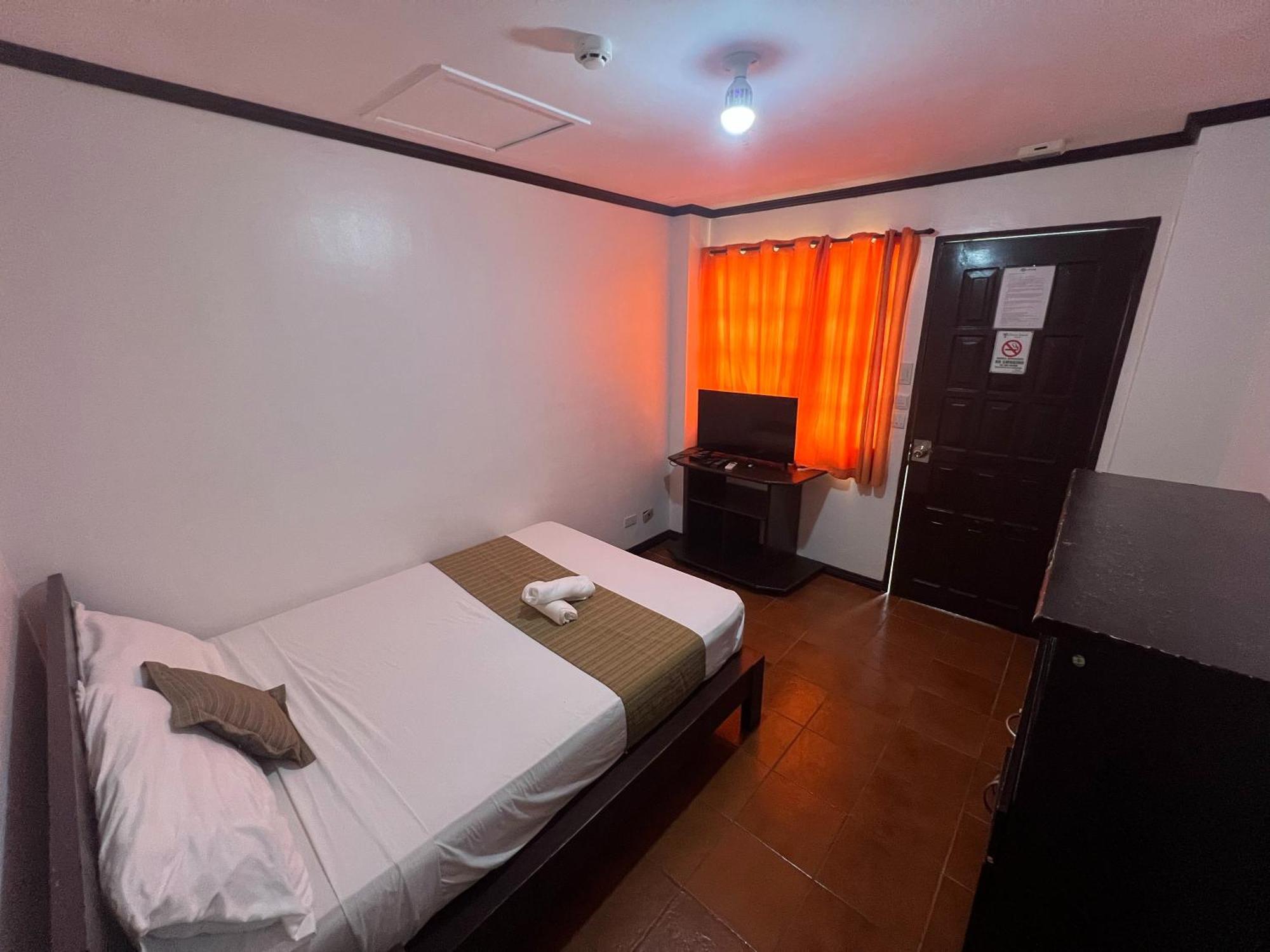Subiza Beach Resort Olongapo Exterior foto