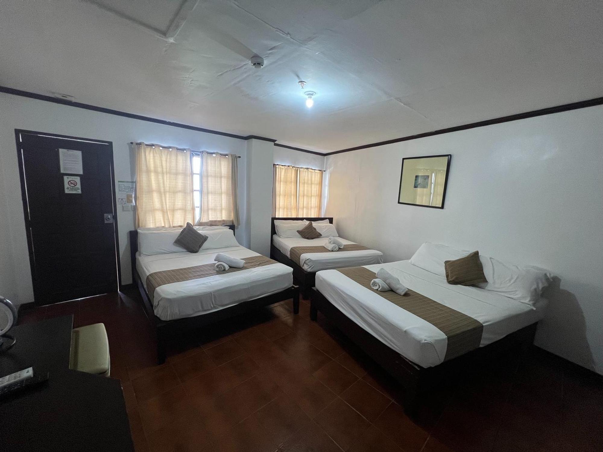 Subiza Beach Resort Olongapo Exterior foto