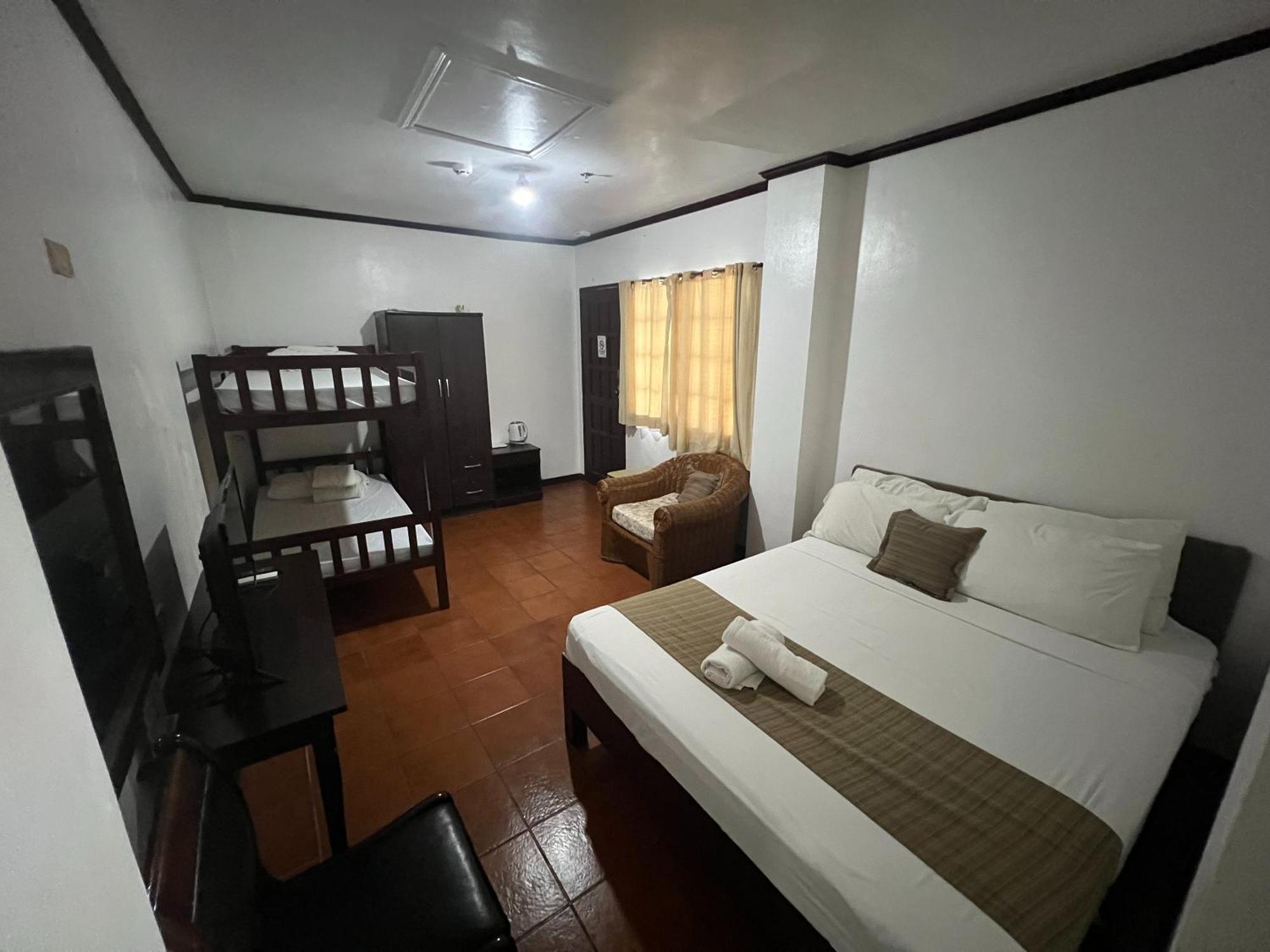 Subiza Beach Resort Olongapo Exterior foto